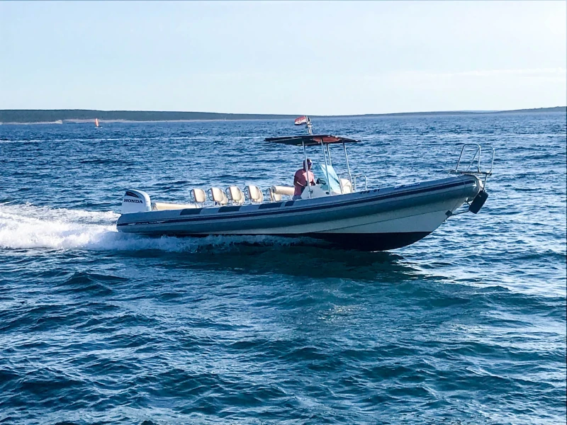 Pag Half Day Trip to Island Maun with speed boat