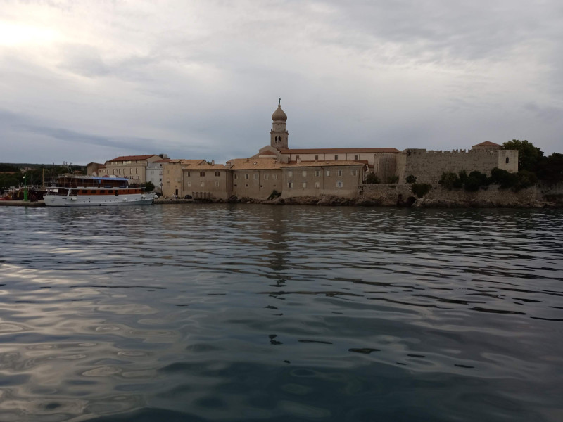 Evening Boat Trip to Krk City: Explore Nightlife & Culture