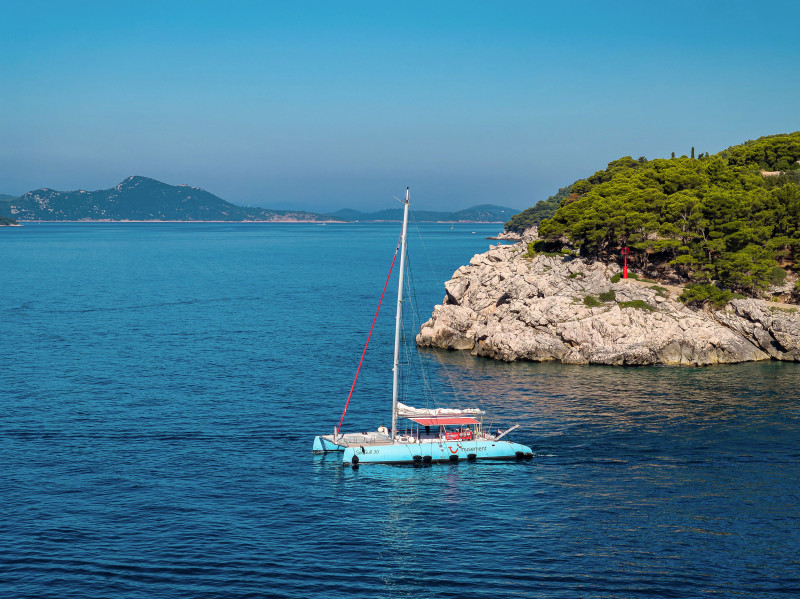 Dubrovnik: Best of Elaphite catamaran cruise