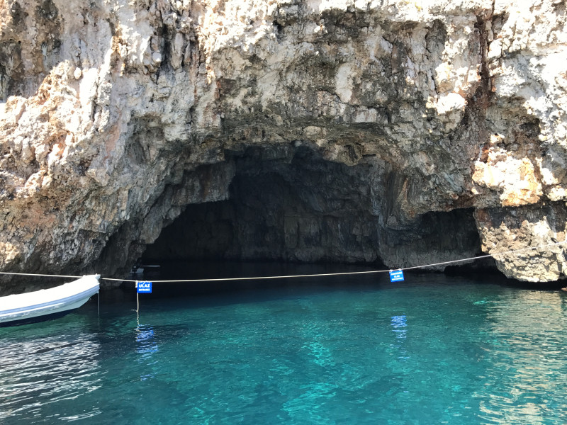 Blue cave tour - Unattached Nature